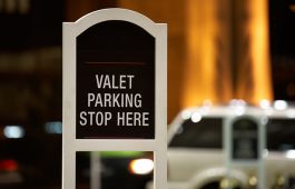 how-much-to-tip-valet-1-1
